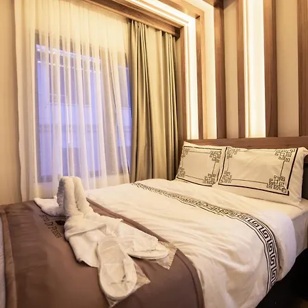 Otel Di Poesia & Free Breakfast 2*