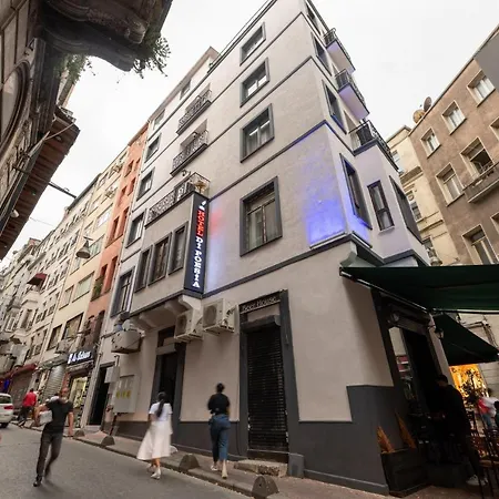 Di Poesia & Free Breakfast Hotel