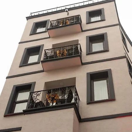 Di Poesia & Free Breakfast Κωνσταντινούπολη