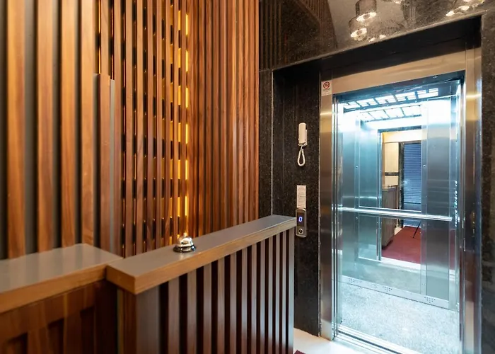 Di Poesia & Free Breakfast Hotel 2*