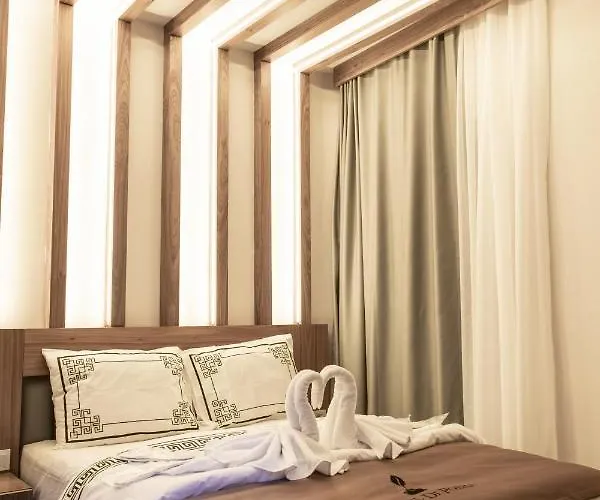 Hotel Di Poesia & Free Breakfast