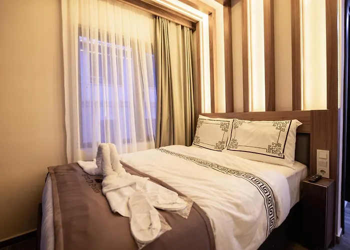 Hotel Di Poesia & Free Breakfast 2*