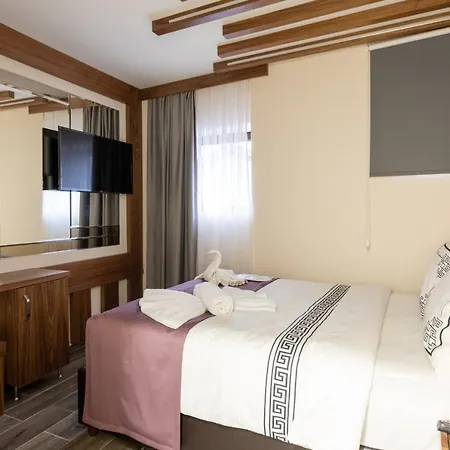 Otel Di Poesıa&free Breakfast 2*